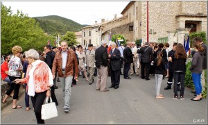 En attendant le départ du cortège